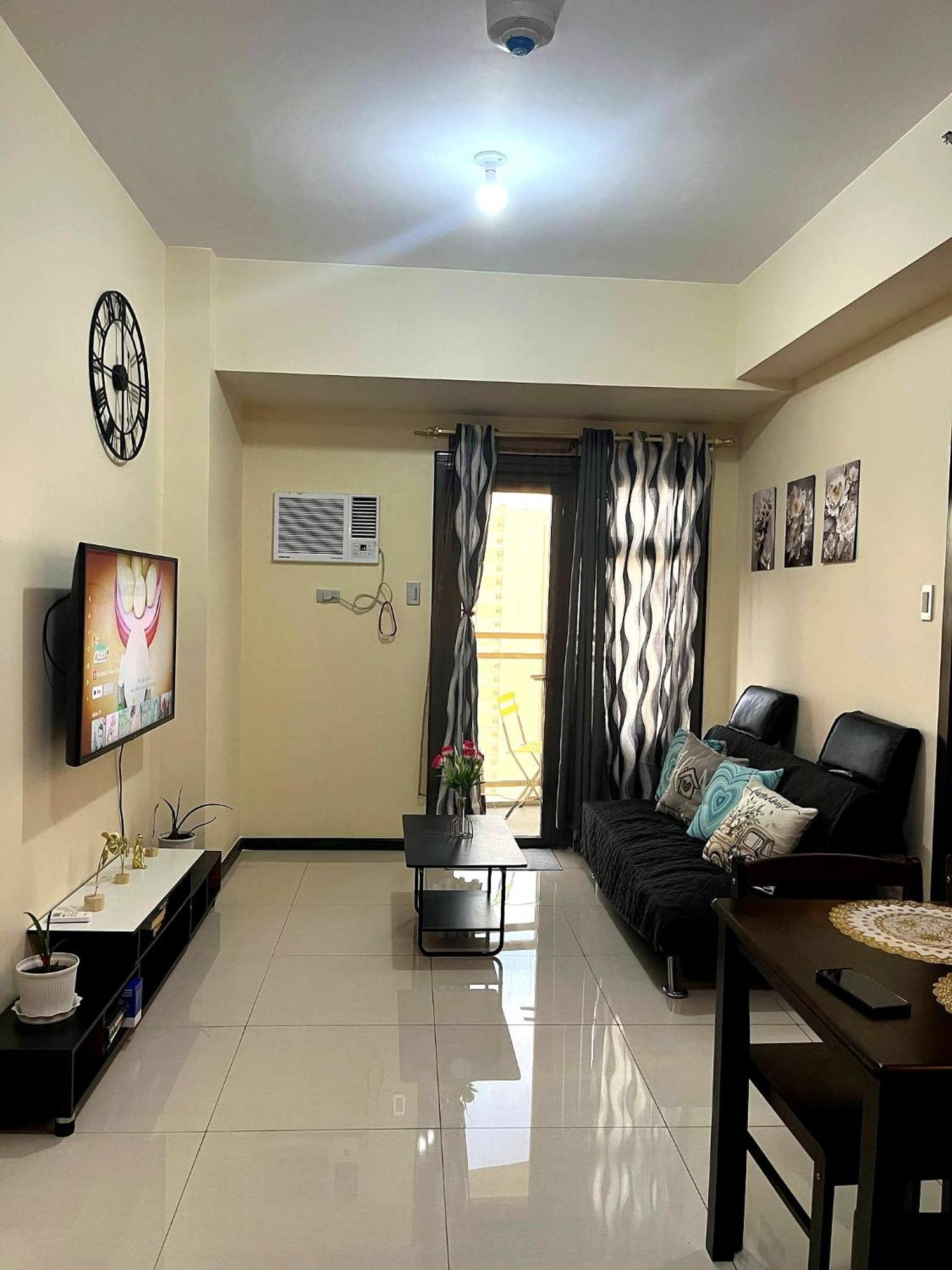 Bayfront Staycation 33 - Pet-friendly With Pool, Fast Wifi, Netflix - Near Moa, Airport, Bay, Picc And Cpp Aparthotel Manila