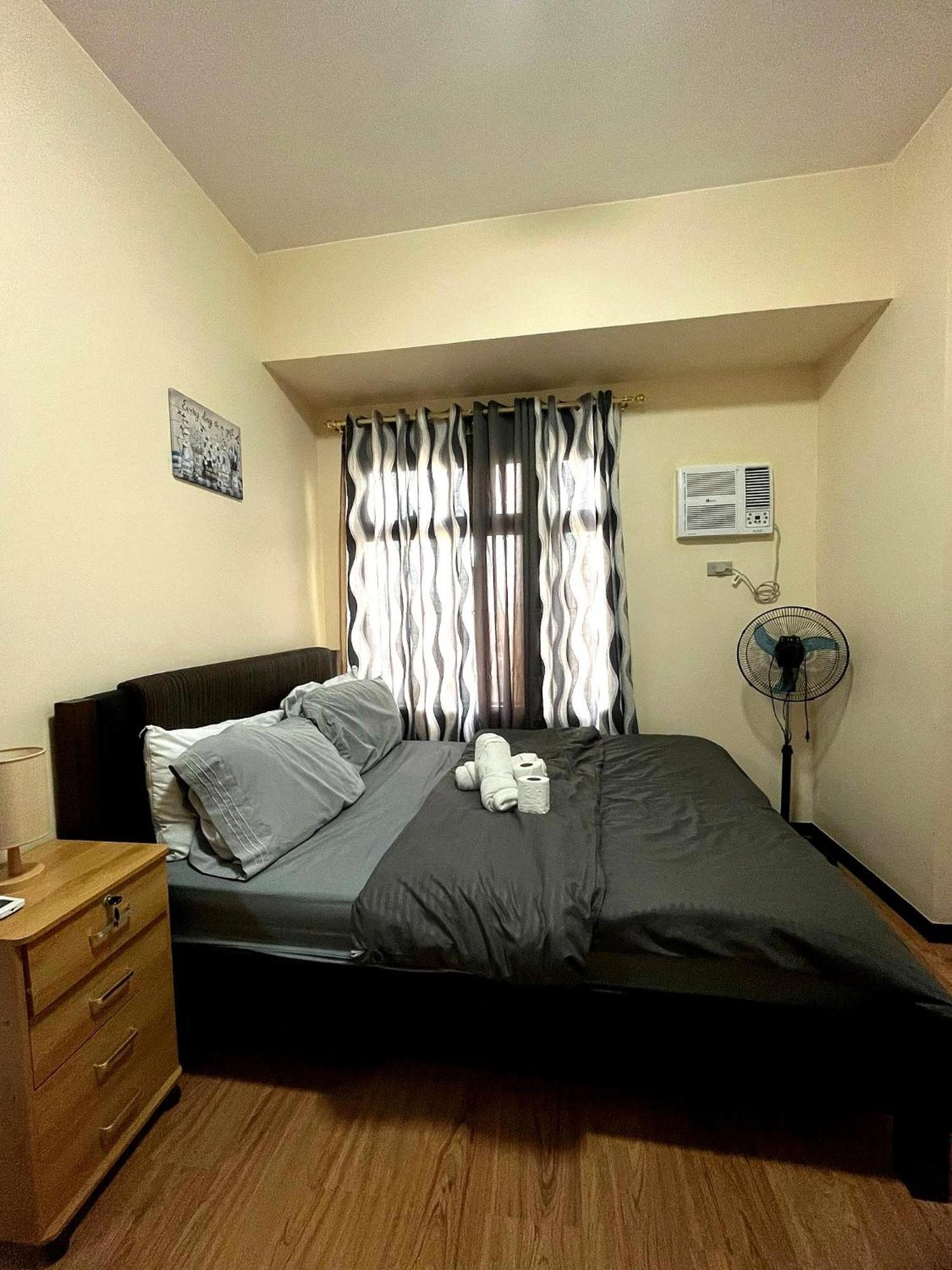 Aparthotel Bayfront Staycation 33 - Pet-friendly With Pool, Fast Wifi, Netflix - Near Moa, Airport, Bay, Picc And Cpp Manila