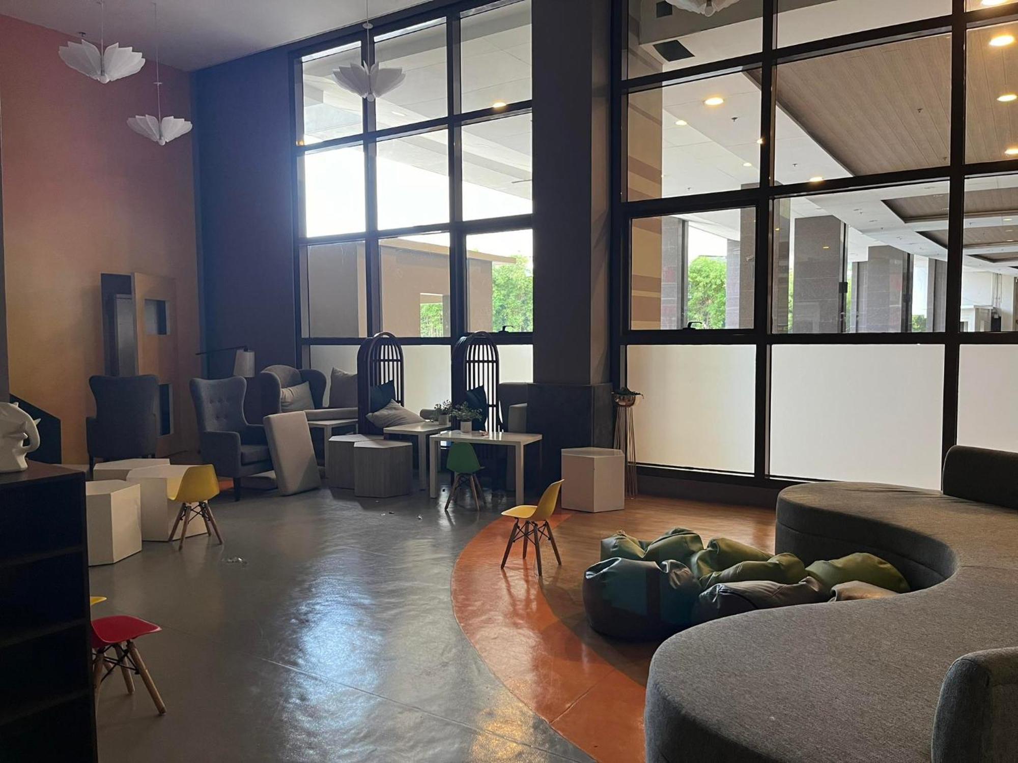 Aparthotel Bayfront Staycation 33 - Pet-friendly With Pool, Fast Wifi, Netflix - Near Moa, Airport, Bay, Picc And Cpp