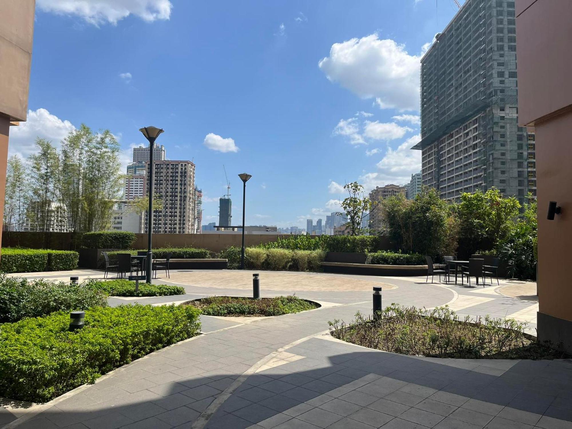 Bayfront Staycation 33 - Pet-friendly With Pool, Fast Wifi, Netflix - Near Moa, Airport, Bay, Picc And Cpp Aparthotel *
