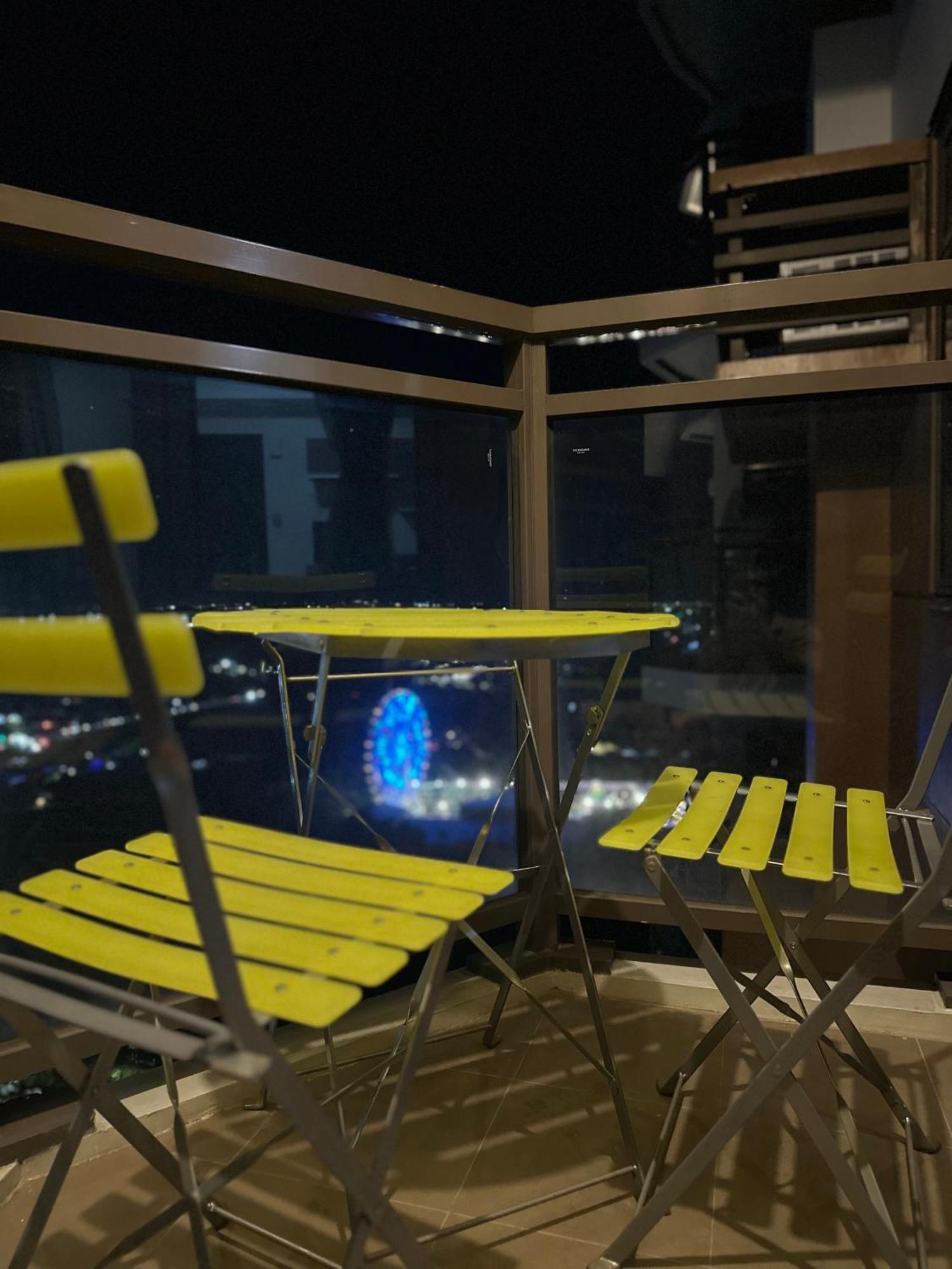 Bayfront Staycation 33 - Pet-friendly With Pool, Fast Wifi, Netflix - Near Moa, Airport, Bay, Picc And Cpp * Manila