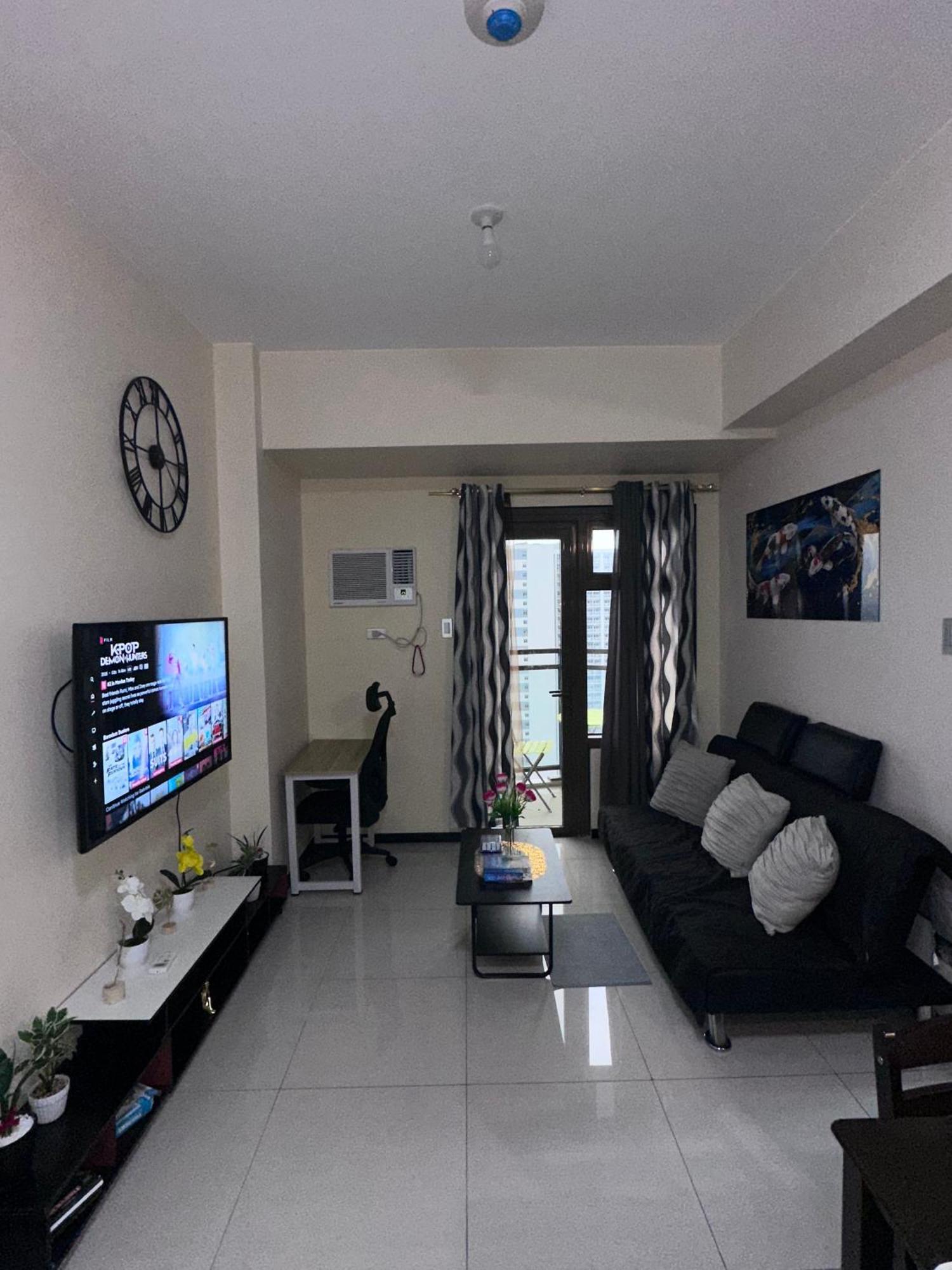 Bayfront Staycation 33 - Pet-friendly With Pool, Fast Wifi, Netflix - Near Moa, Airport, Bay, Picc And Cpp Manila
